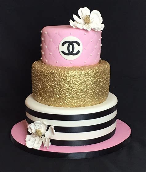 pink chanel cakes|trendy Chanel cakes.